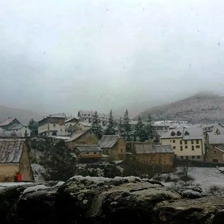 De La Val *