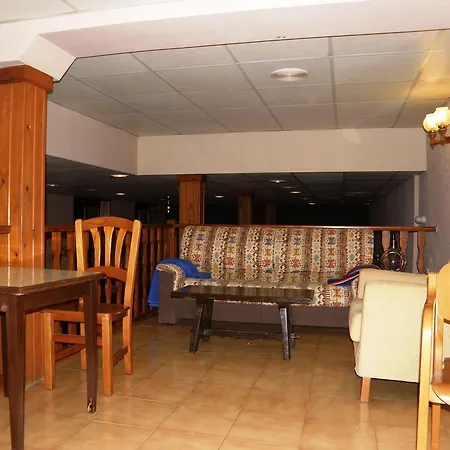 De La Val Hotel *